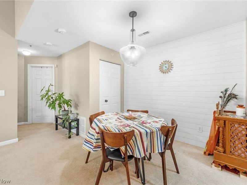 14943 Lenox Drive , Unit 523, Strongsville, OH 44136 Photo 10