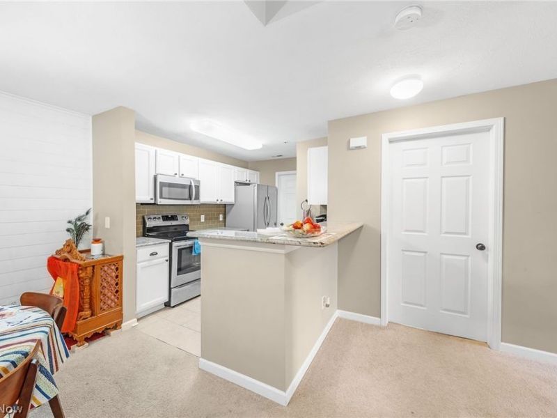 14943 Lenox Drive , Unit 523, Strongsville, OH 44136 Photo 11