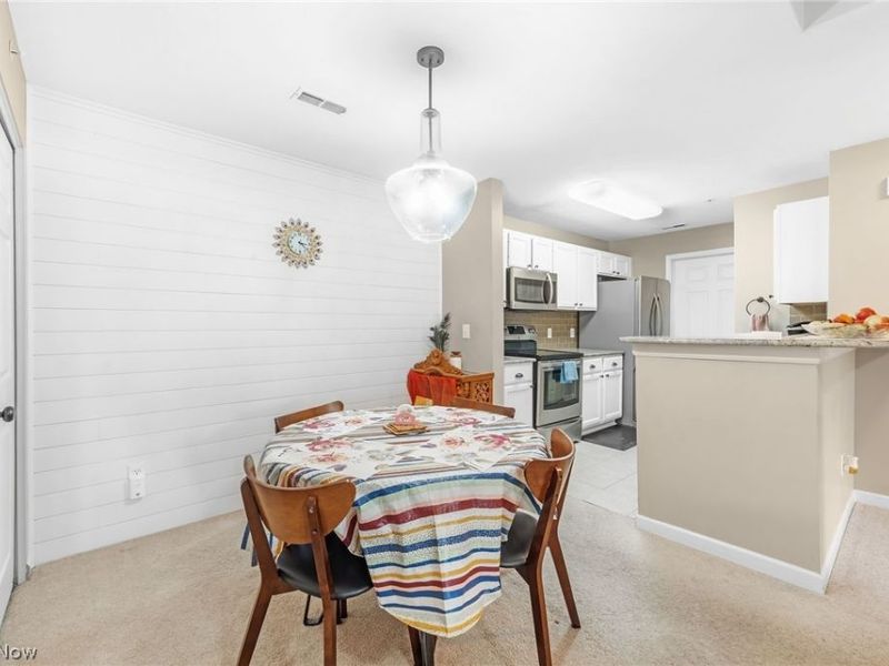 14943 Lenox Drive , Unit 523, Strongsville, OH 44136 Photo 9
