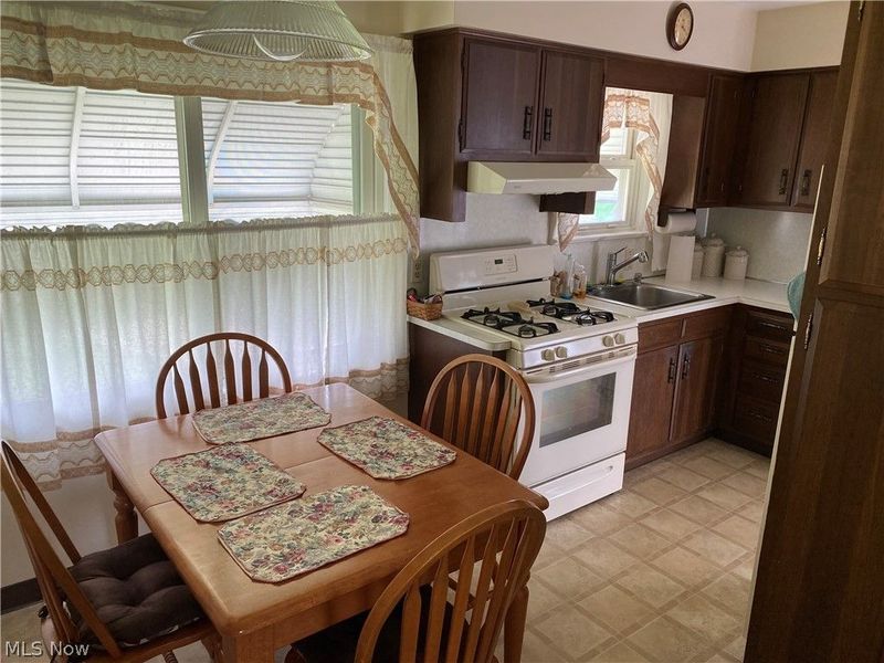 12910 Shady Oak Boulevard, Garfield Heights, OH 44125 Photo 3