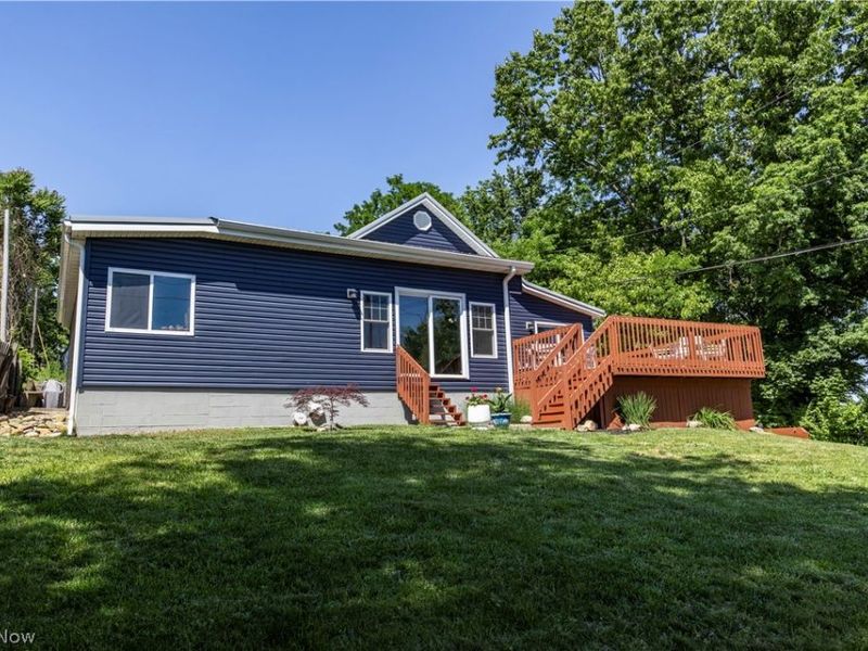 590 Pear Drive , Akron, OH 44319 Photo 3