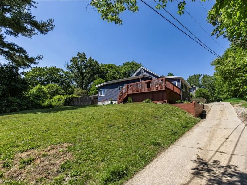 590 Pear Drive , Akron, OH 44319 Photo 41