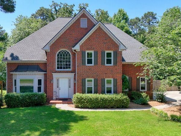 5819 Fairwood Walk , Acworth, GA 30101
