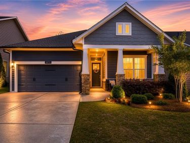 6973 River Rock Drive , Flowery Branch, GA 30542