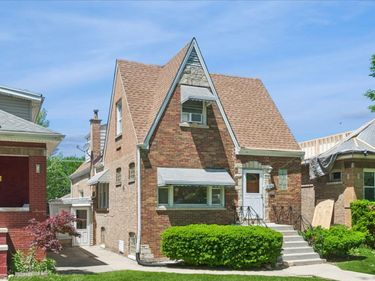 2044 N Newland Avenue, Unit 1, Chicago, IL 60707