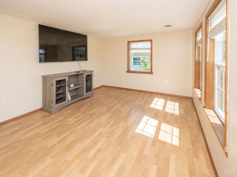 5969 Newtonsville Hutchinson Road, Wayne Twp, OH 45103 Photo 19