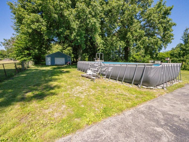 5969 Newtonsville Hutchinson Road, Wayne Twp, OH 45103 Photo 37