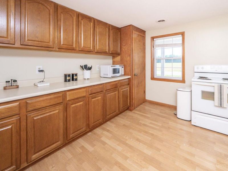 5969 Newtonsville Hutchinson Road, Wayne Twp, OH 45103 Photo 9