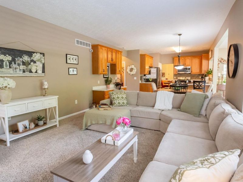 2956 Parkwalk Dr, Green Township, OH 45239 Photo 14