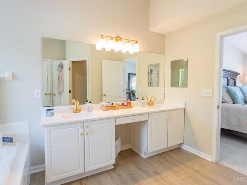 2956 Parkwalk Dr, Green Township, OH 45239 Photo 39