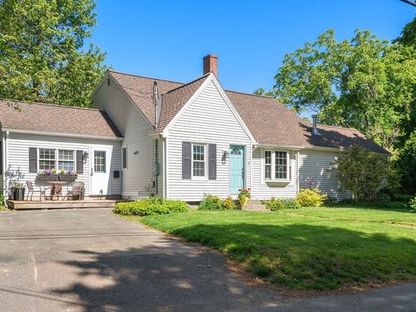18 Lake St, Shrewsbury, MA 01545