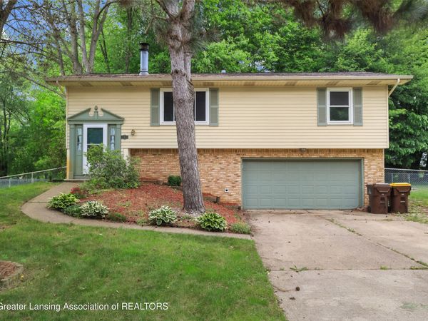 514 Cherry Street, DeWitt, MI 48820