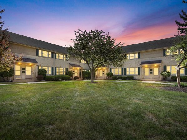 4910 N Shoreland Ave, Whitefish Bay, WI 53217