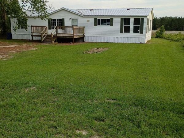 147 Barn Road Circle, Jesup, GA 31545