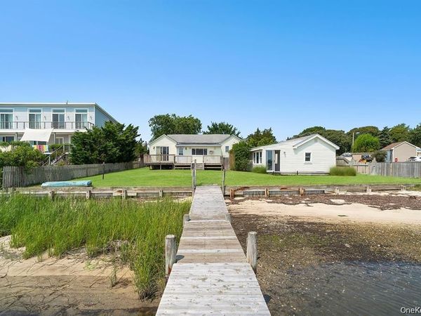 35 Gardners Lane , Unit Main House, Hampton Bays, NY 11946