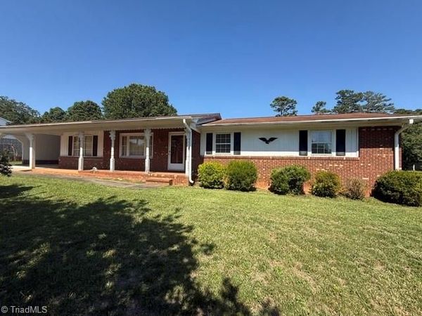 304 Northside Drive , Lexington, NC 27295