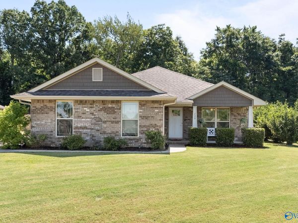 139 Lazy Oak Drive, New Market, AL 35761
