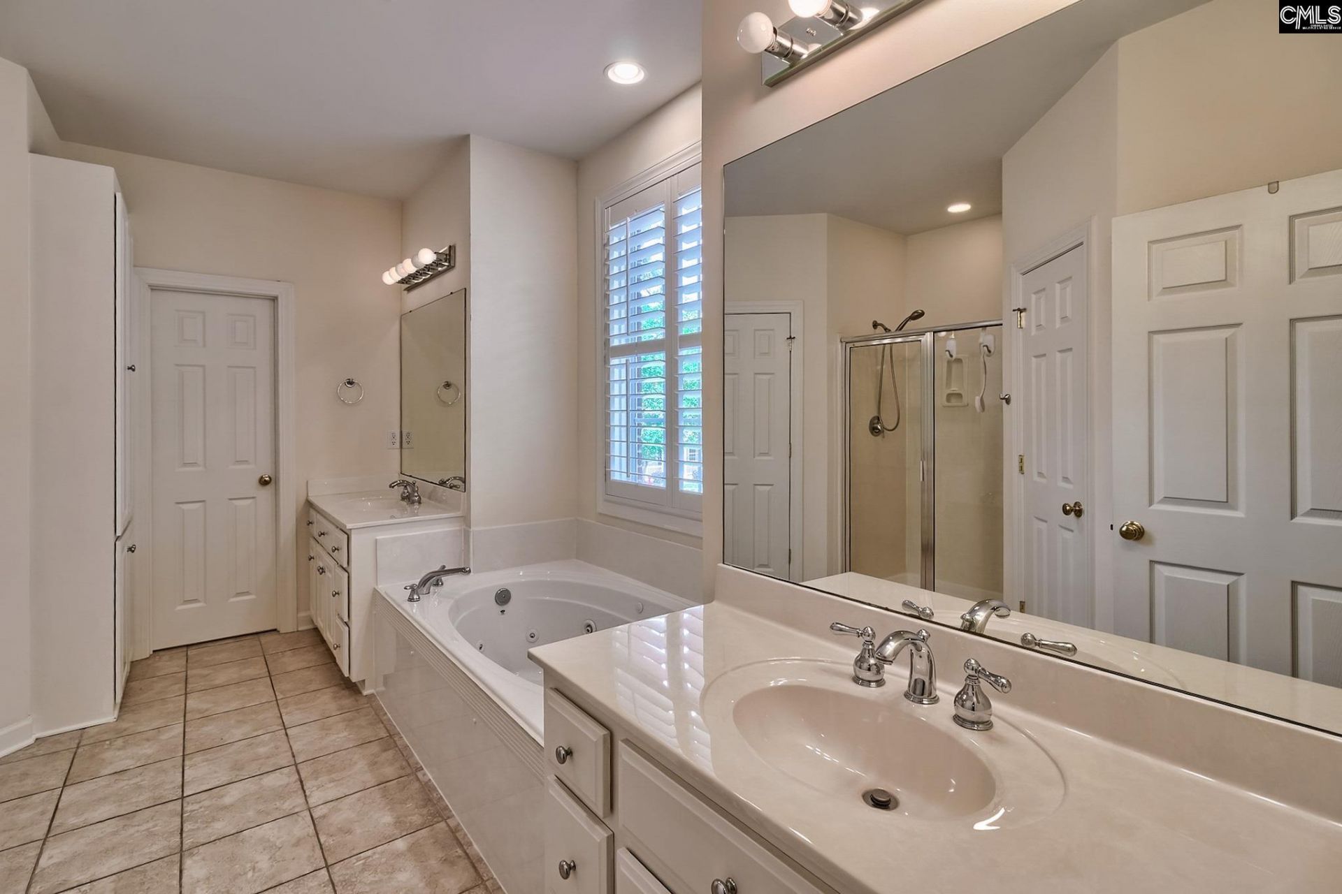 325 Chelmsford Way  Photo 16