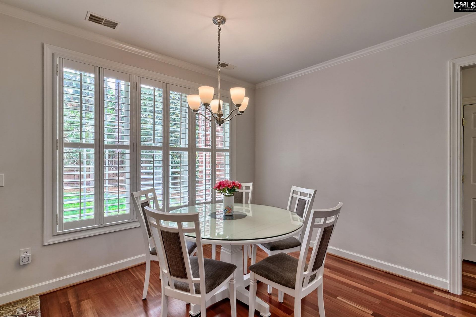 325 Chelmsford Way  Photo 22