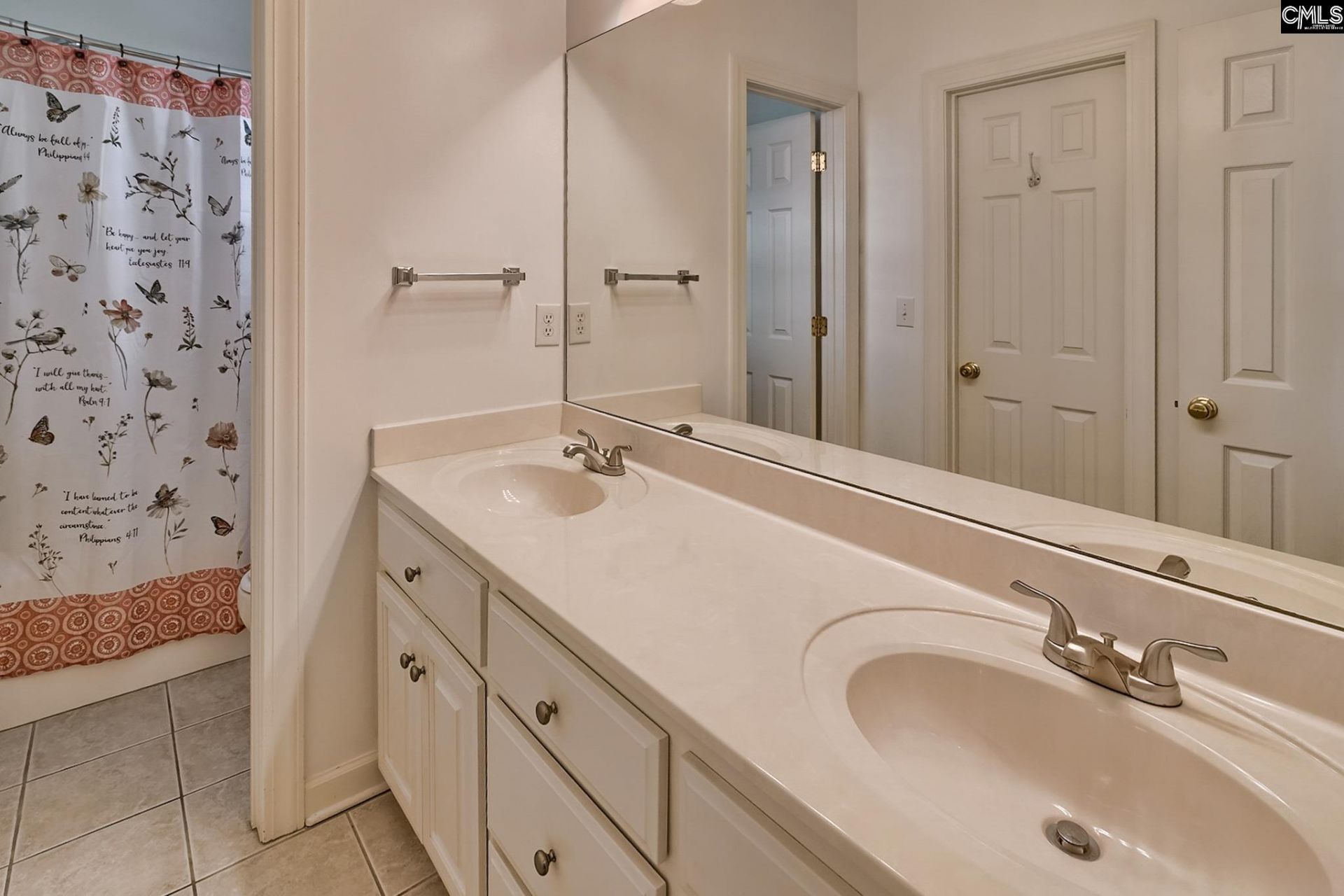 325 Chelmsford Way  Photo 34