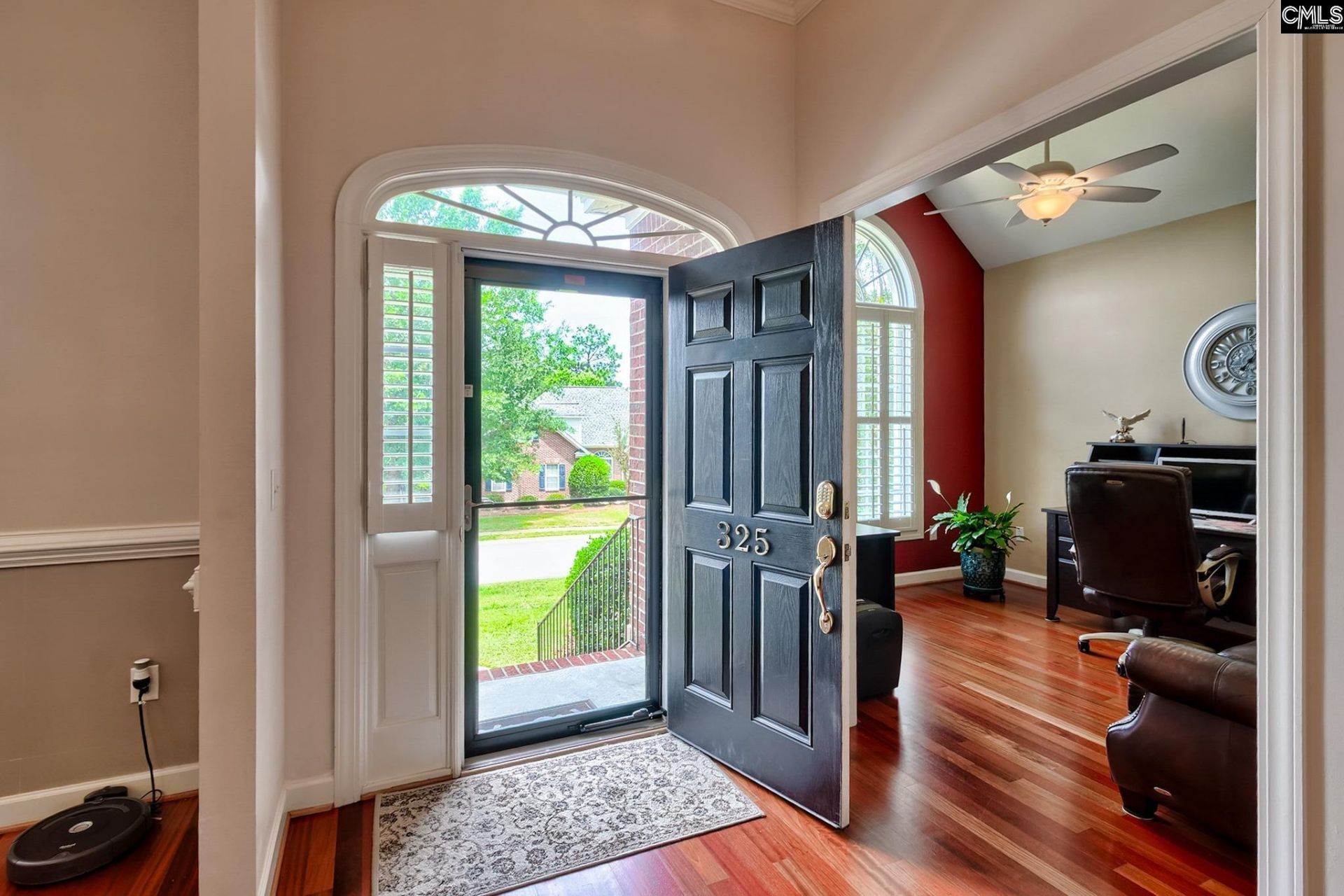 325 Chelmsford Way  Photo 6