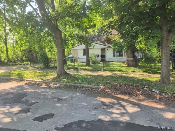 1509 Lafayette Avenue , Niagara Falls, NY 14305