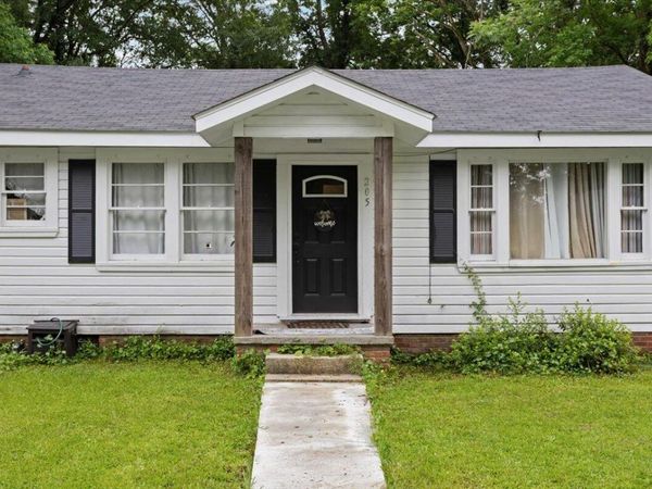 205 E 4th Ave., Petal, MS 39465