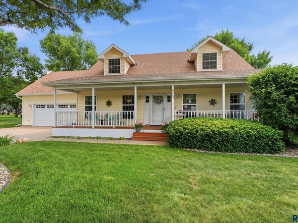 425 Kringen Ave, Baltic, SD 57003