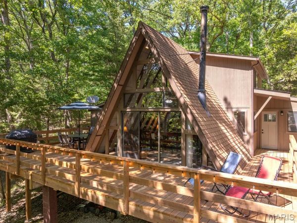 962 Woodlake Drive , Innsbrook, MO 63390