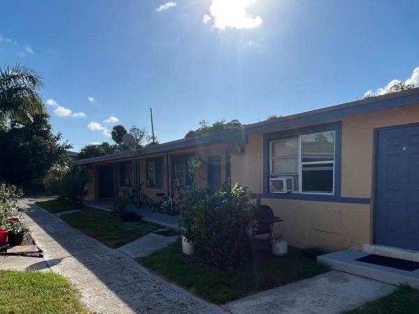908 5th Street, Unit D, West Palm Beach, FL 33401