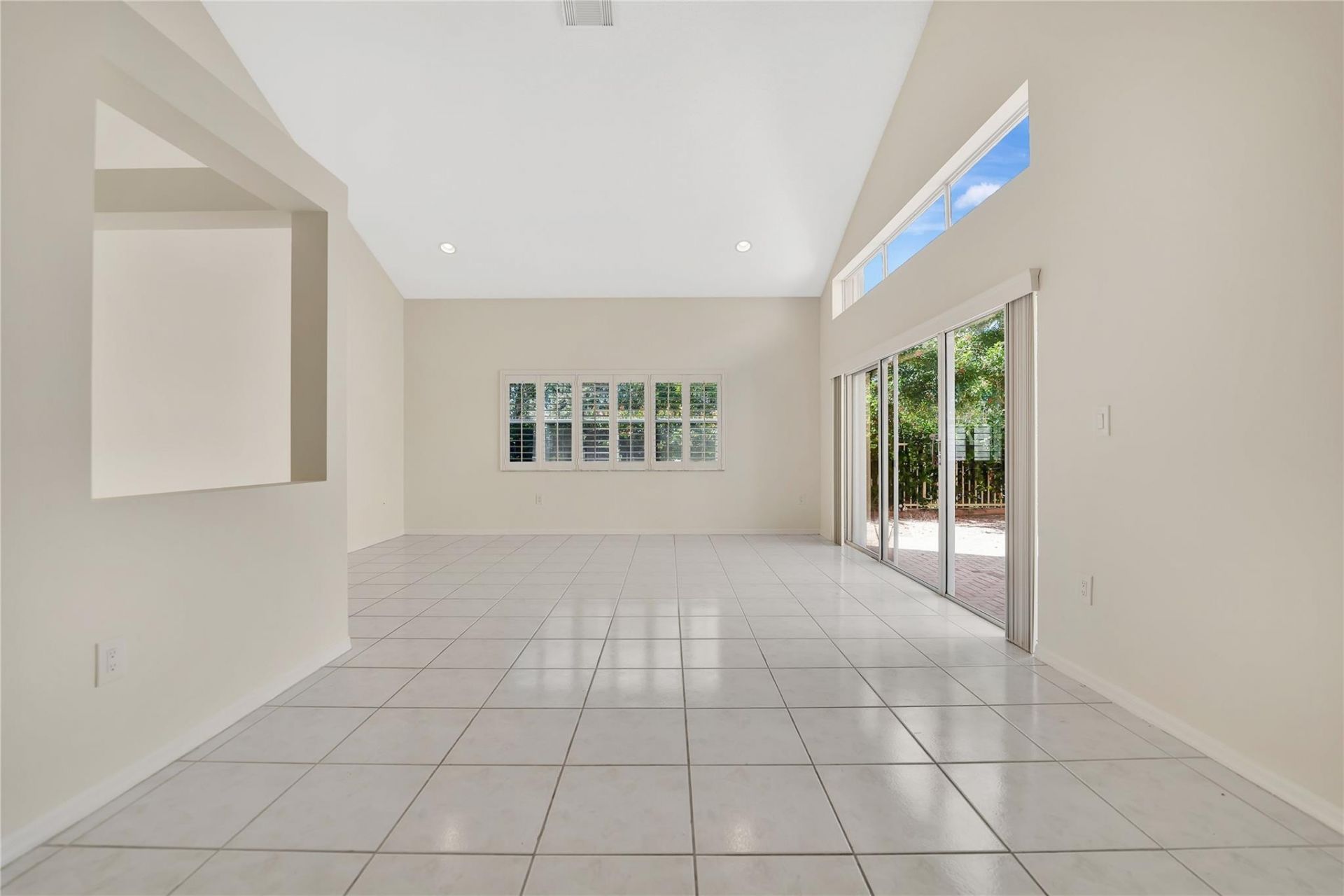 1840 Sweetbay Way, Hollywood, FL 33019 Photo