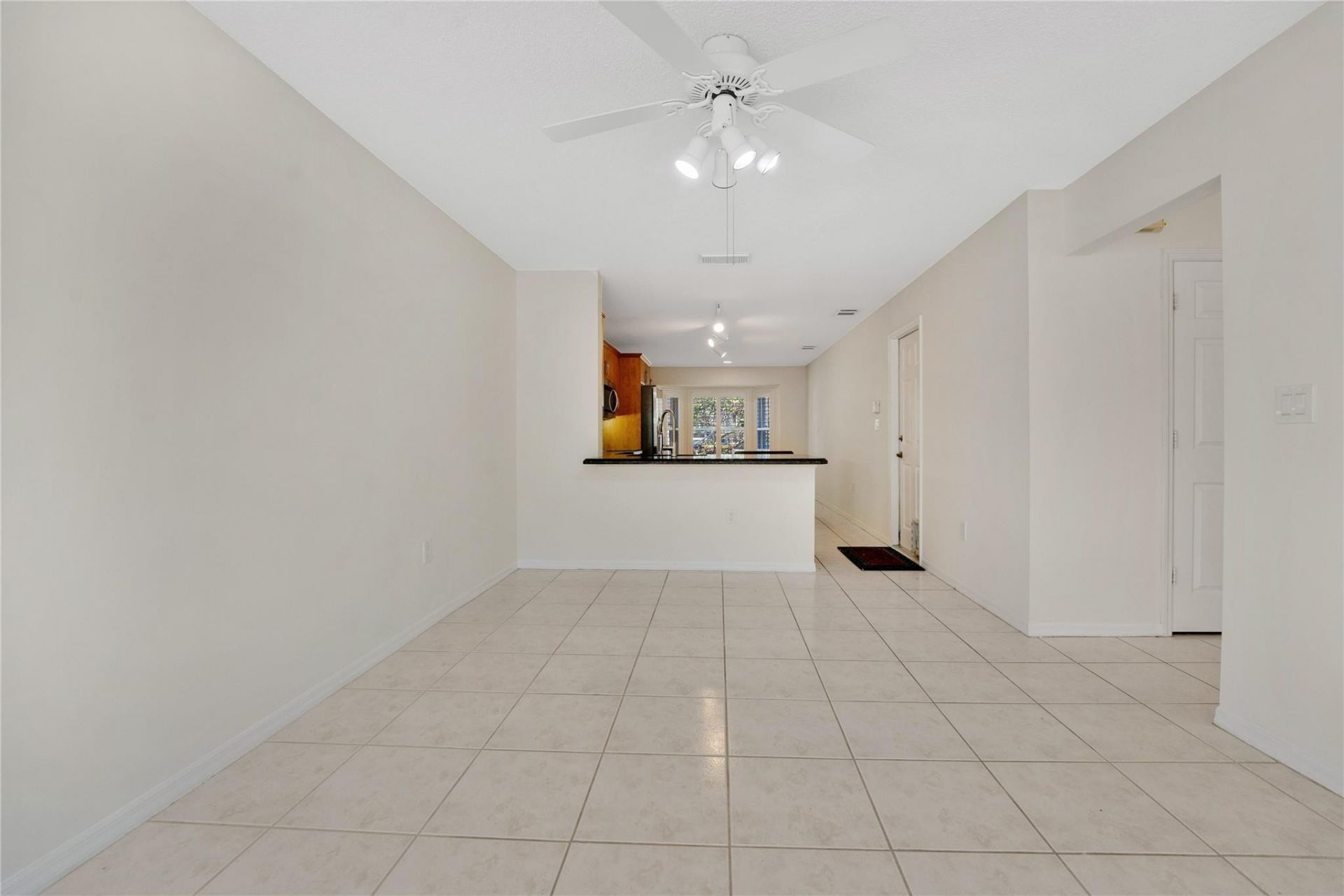 1840 Sweetbay Way, Hollywood, FL 33019 Photo