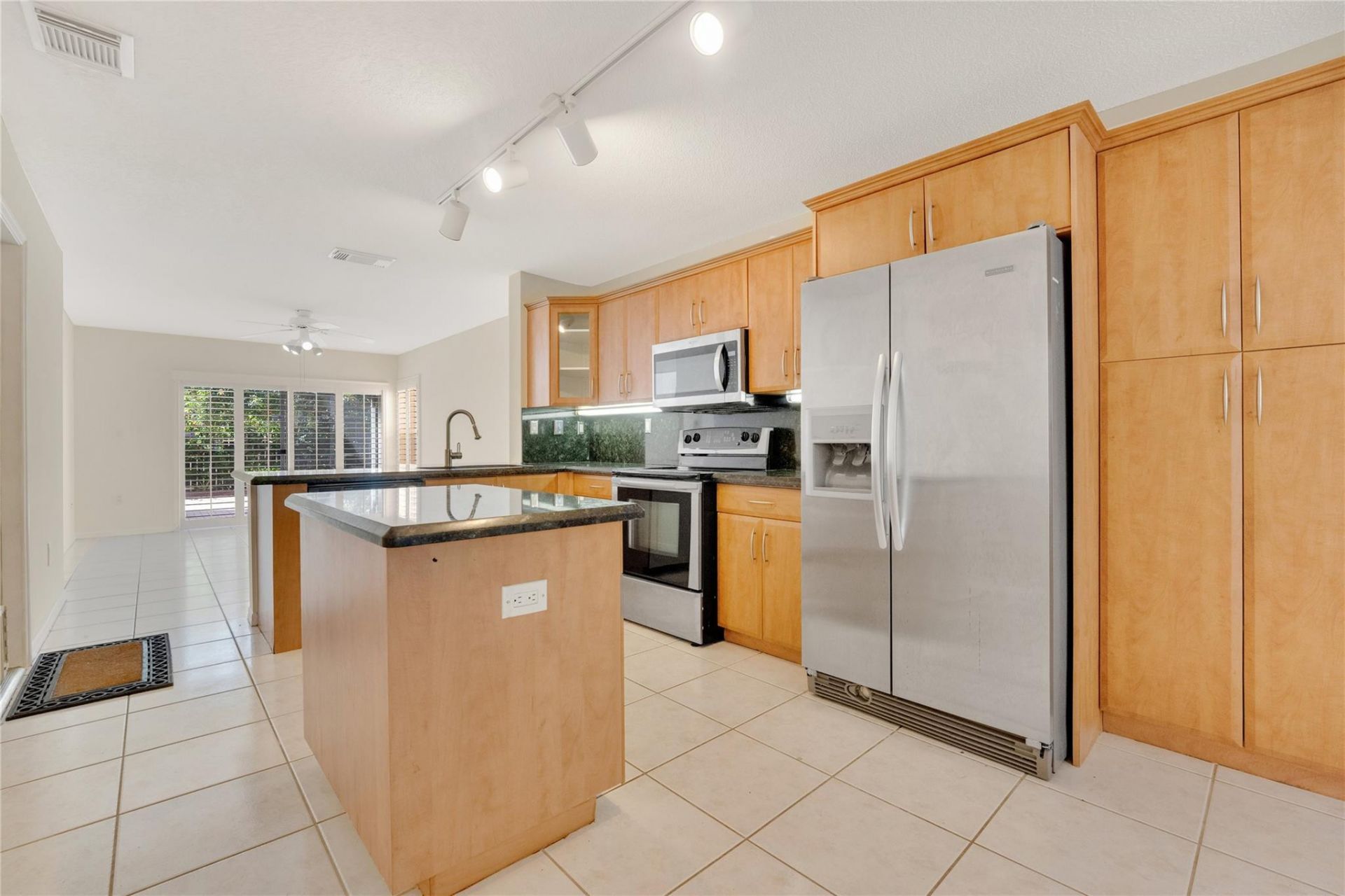 1840 Sweetbay Way, Hollywood, FL 33019 Photo