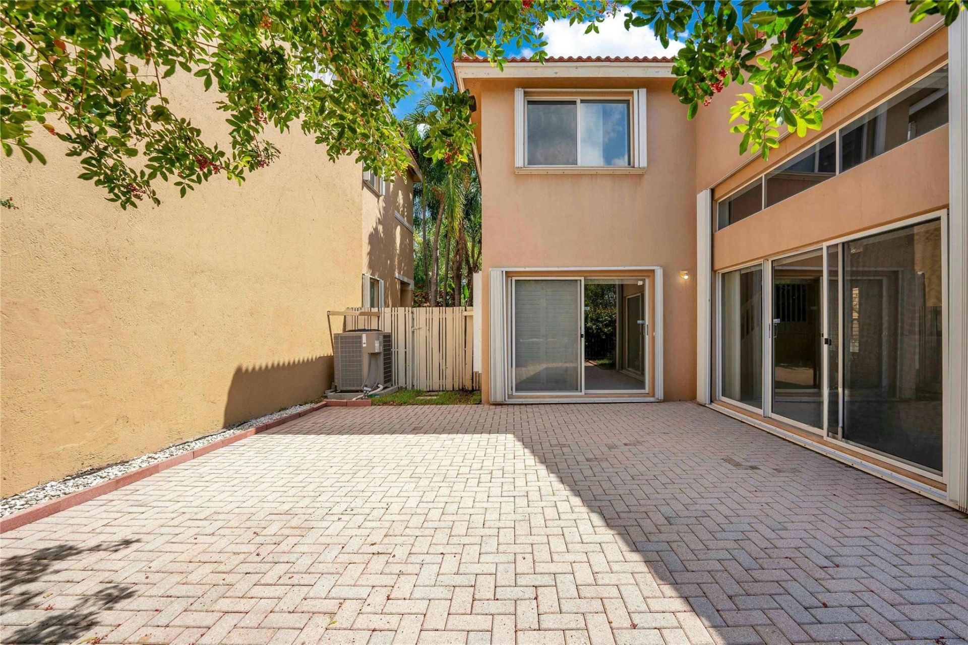 1840 Sweetbay Way, Hollywood, FL 33019 Photo