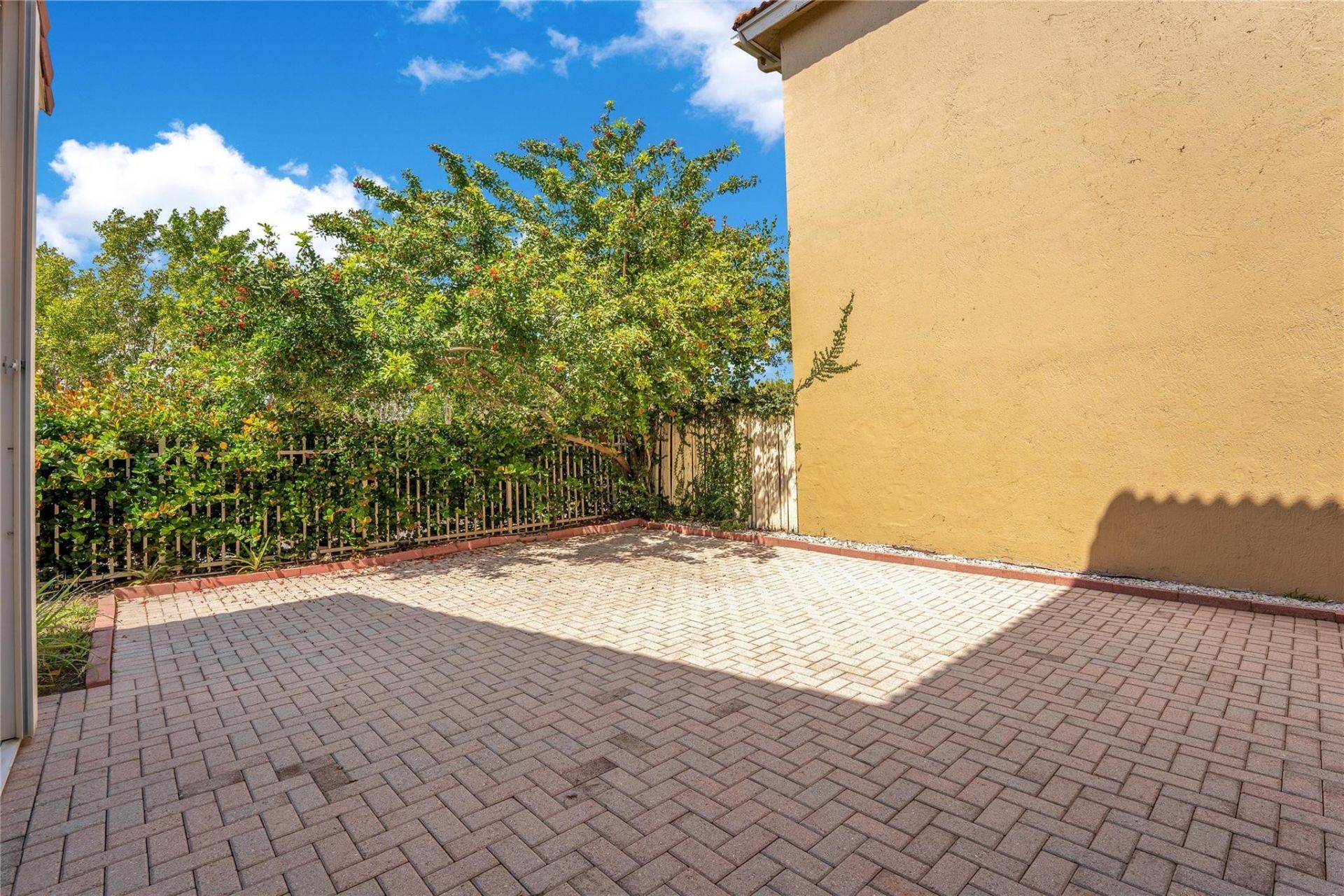 1840 Sweetbay Way, Hollywood, FL 33019 Photo