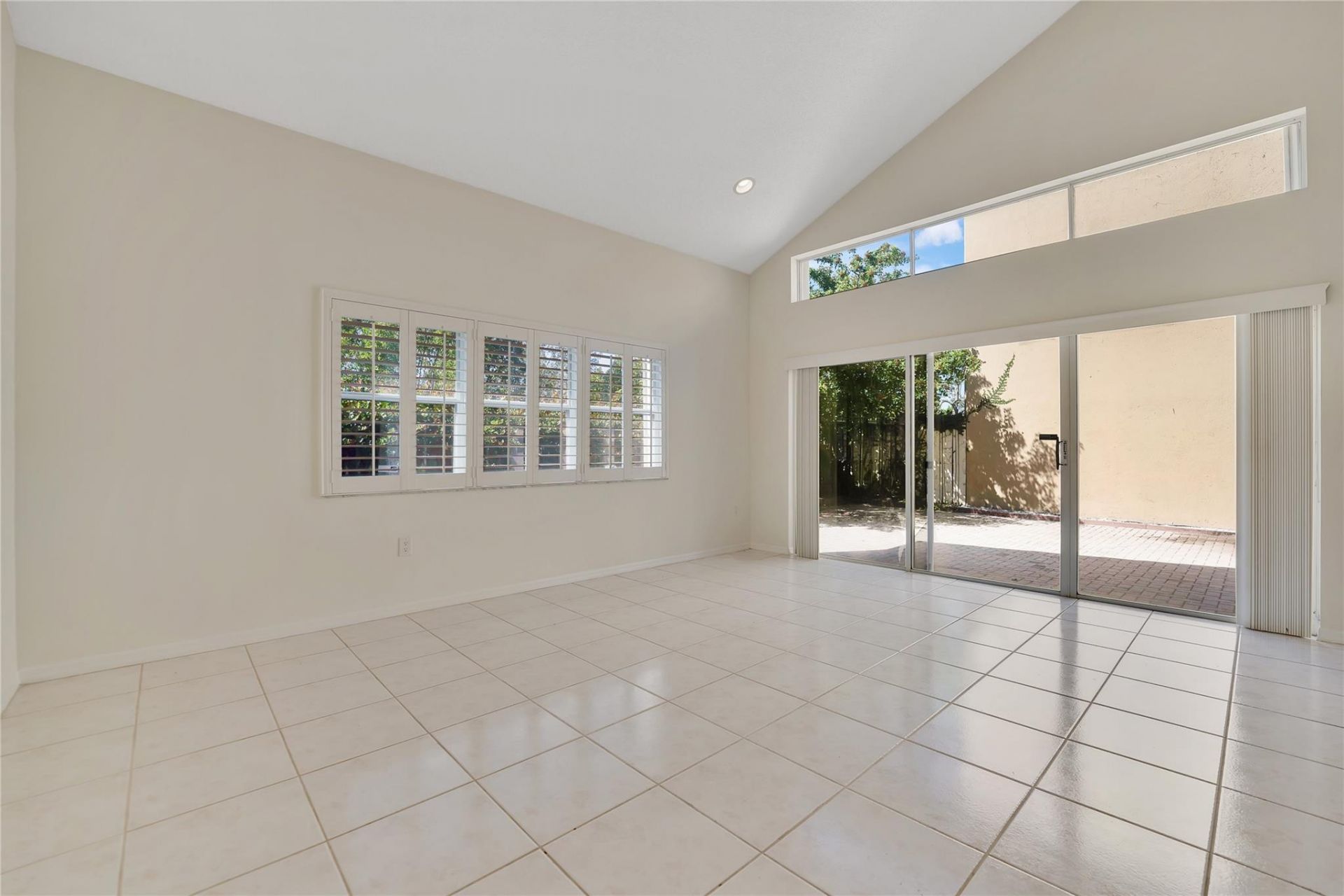 1840 Sweetbay Way, Hollywood, FL 33019 Photo