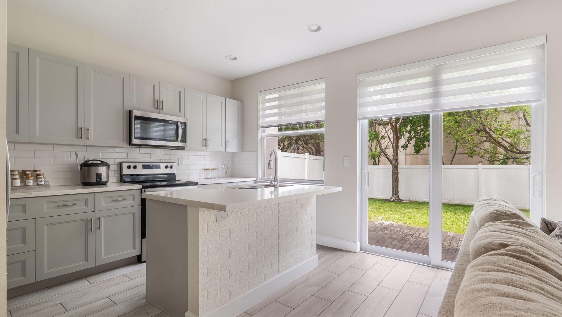 4805 NW 48th Terrace, Tamarac, FL 33319 Photo