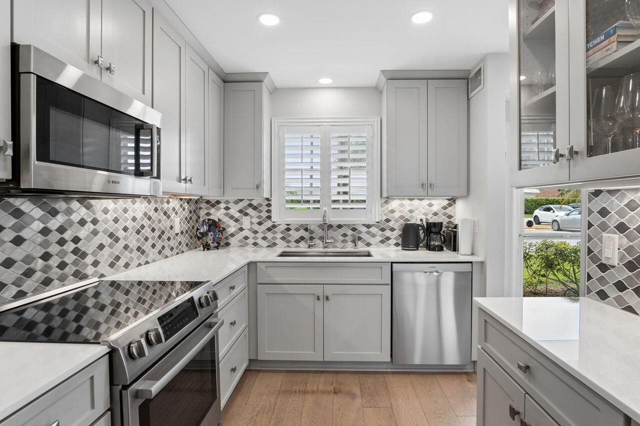 157 Atlantis Boulevard, Unit 103, Atlantis, FL 33462 Photo