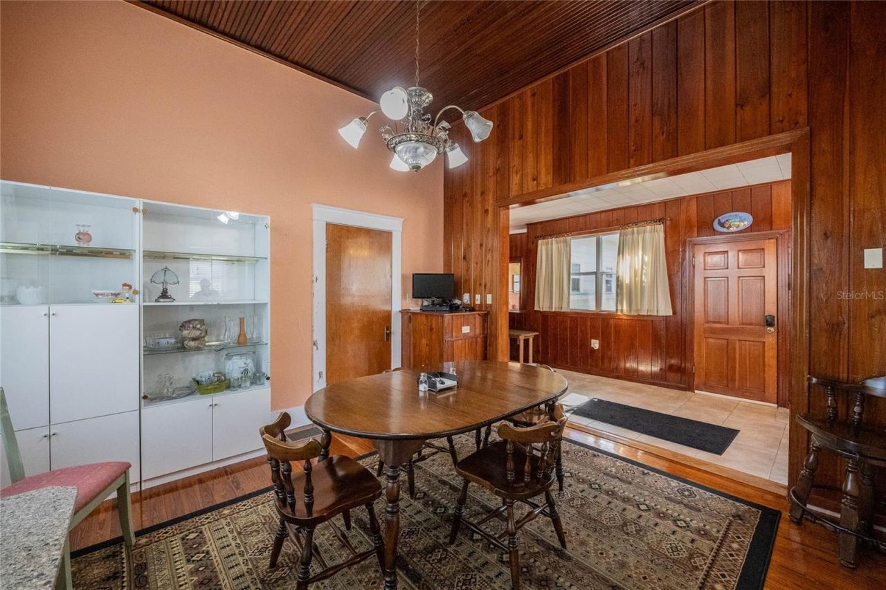 102 S Lakeshore Boulevard , Lake Wales, FL 33853 Photo