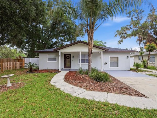 2602 WESTSIDE DRIVE, LEESBURG, FL 34748