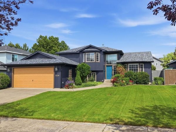 1224 N Stevenson Rd, Liberty Lake, WA 99019