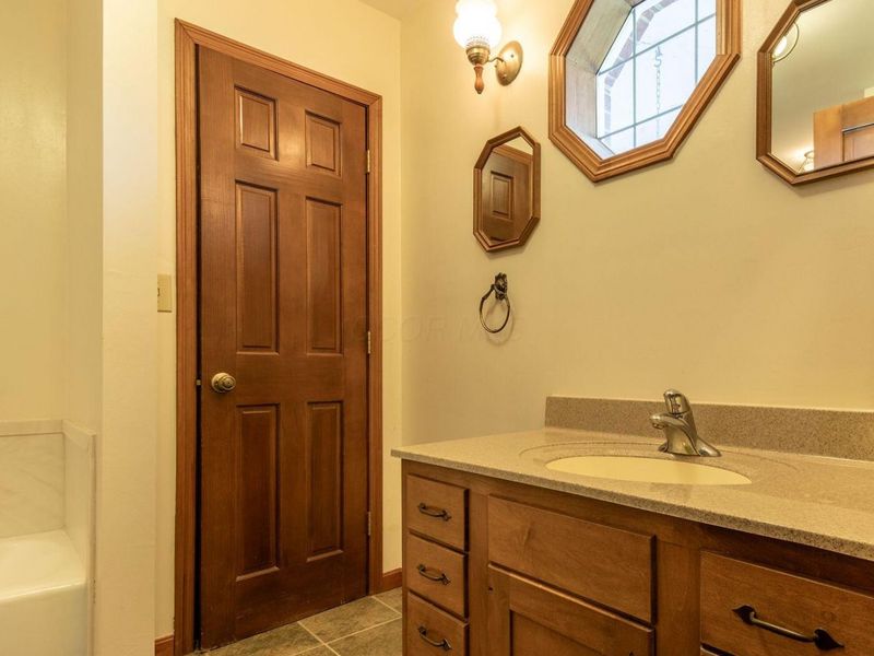 5565 Stringtown Road NW, Baltimore, OH 43105 Photo 25