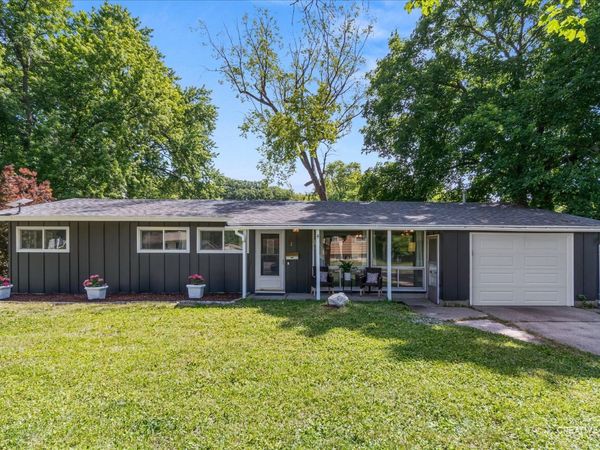 4 Woodcliff Road , Montgomery, IL 60538