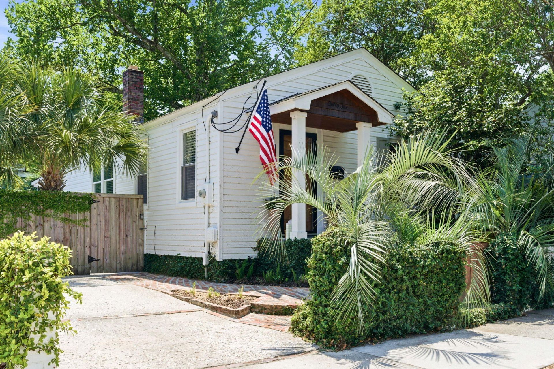 35 Moultrie Street Photo 2
