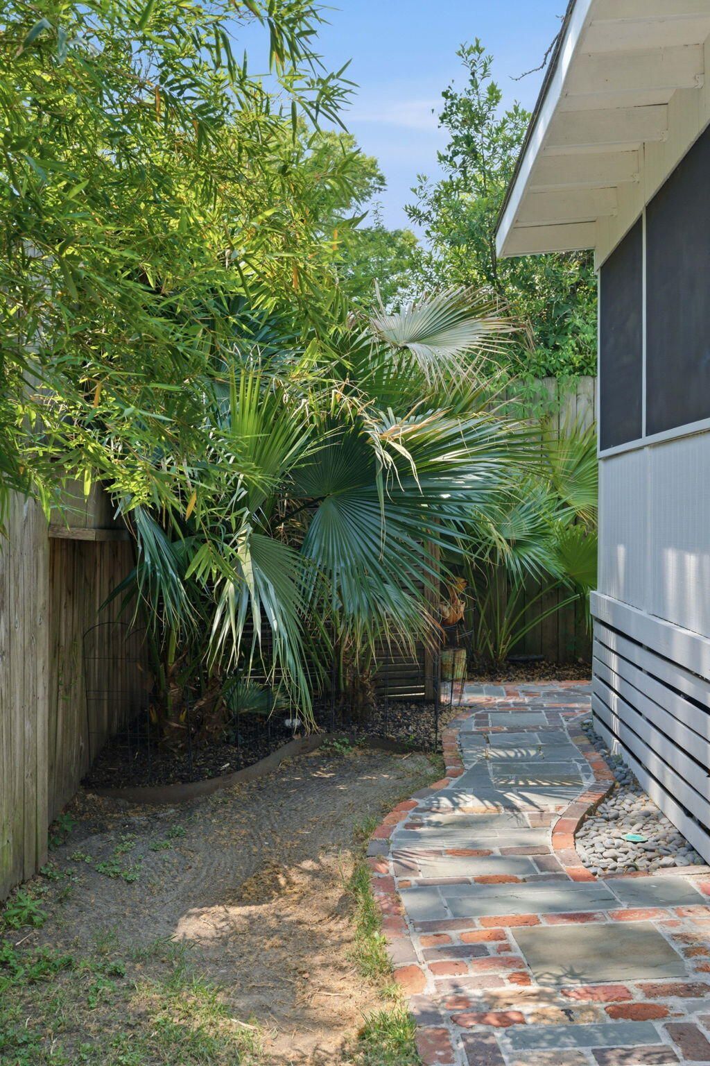 35 Moultrie Street Photo 26