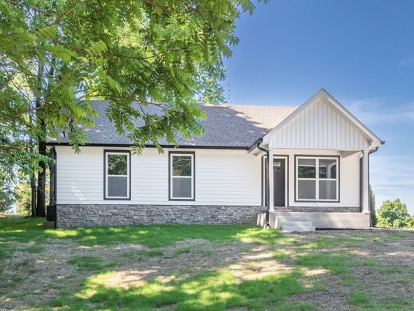 1181 Hilltop Drive , Pulaski, TN 38478