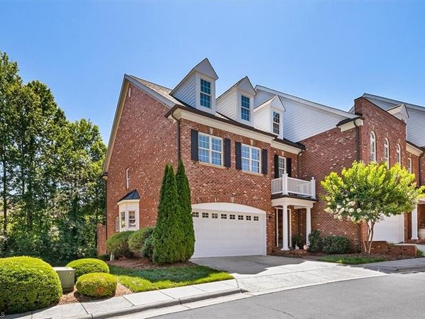 32 Midland Park Lane , Greensboro, NC 27455