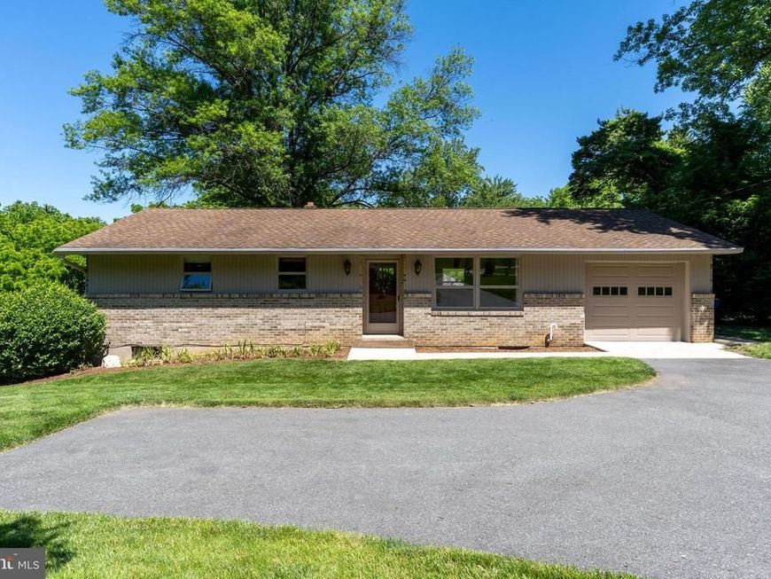 4156 Wilshire Drive, York, PA 17402 Main Photo