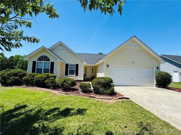 687 Overhills Road , Linden, NC 28356