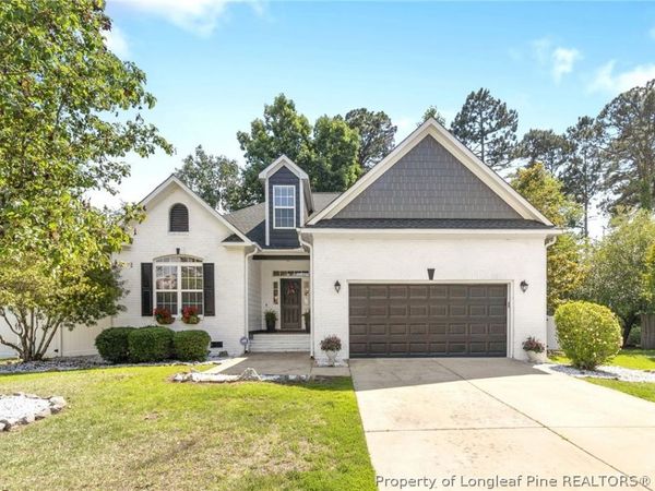 327 Ridgeway Court , Fayetteville, NC 28311